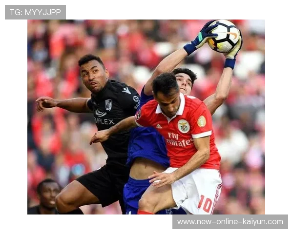 本菲卡内维斯中路压迫得球反击推射破网，助力球队全取三分