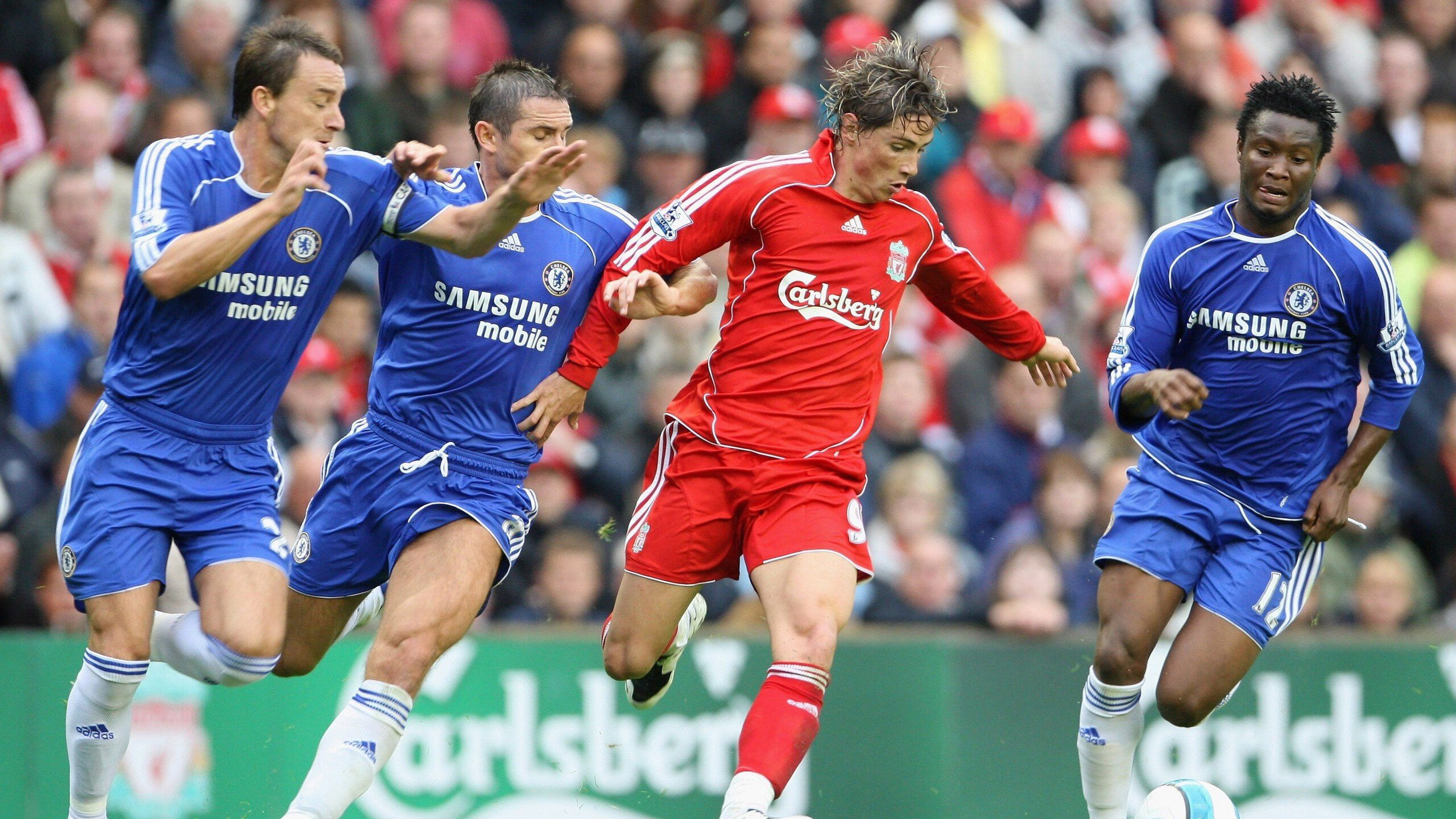 世界拳击复古比赛：传统拳风回归受关注，世界拳击表演赛